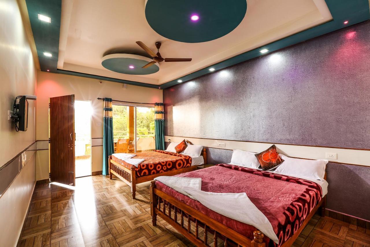The Midway Jungle Resort 마시나구디 외부 사진