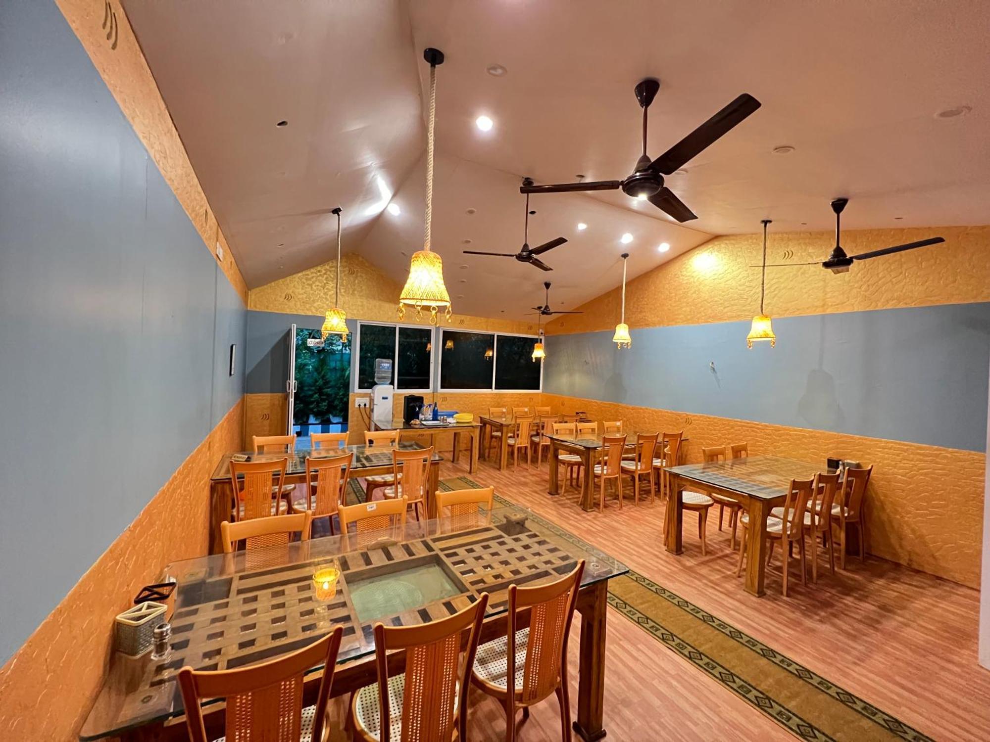 The Midway Jungle Resort 마시나구디 외부 사진