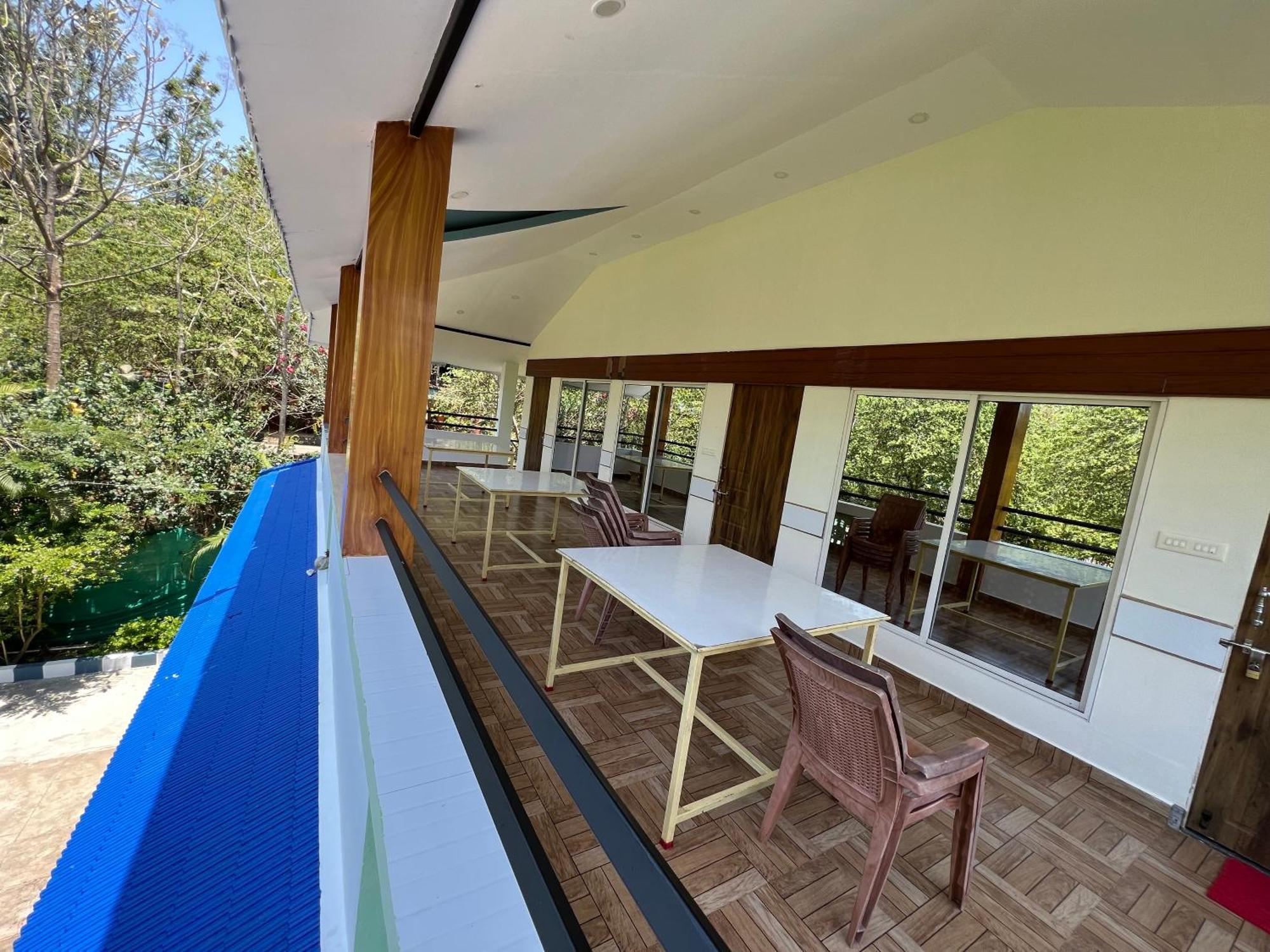 The Midway Jungle Resort 마시나구디 외부 사진