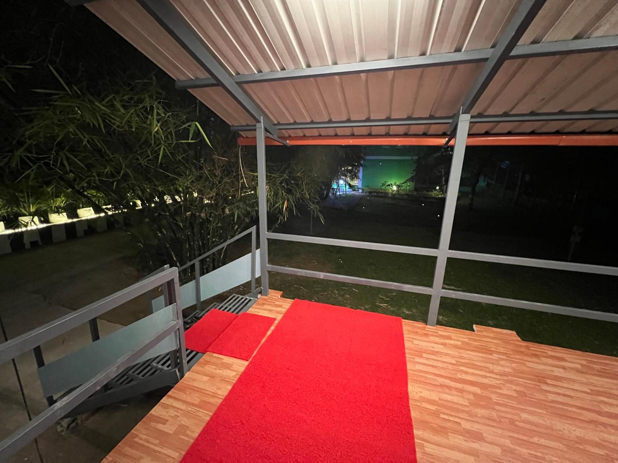 The Midway Jungle Resort 마시나구디 외부 사진
