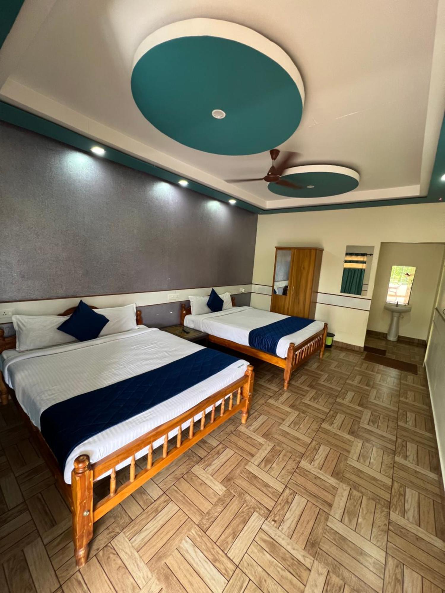 The Midway Jungle Resort 마시나구디 외부 사진