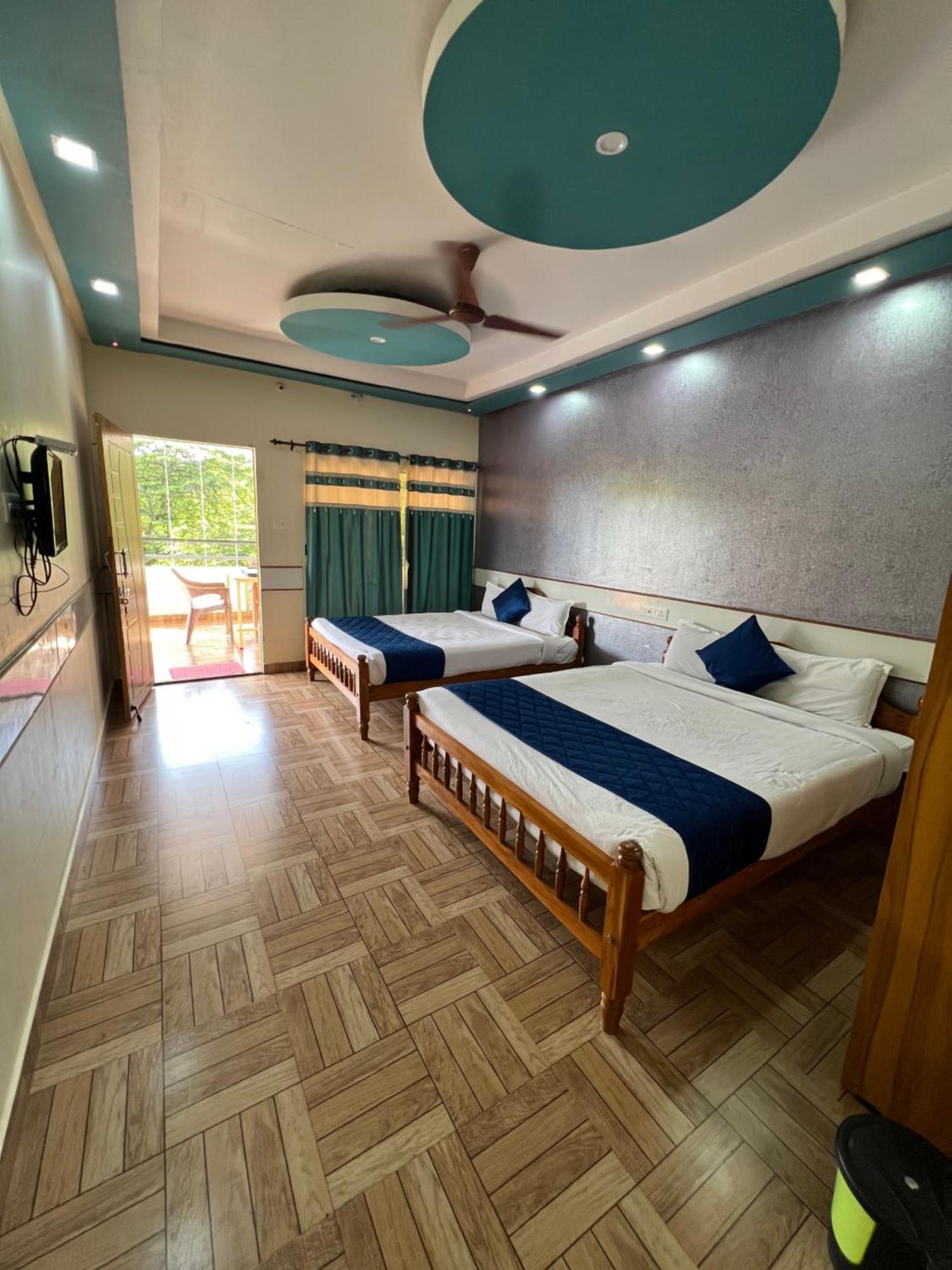 The Midway Jungle Resort 마시나구디 외부 사진
