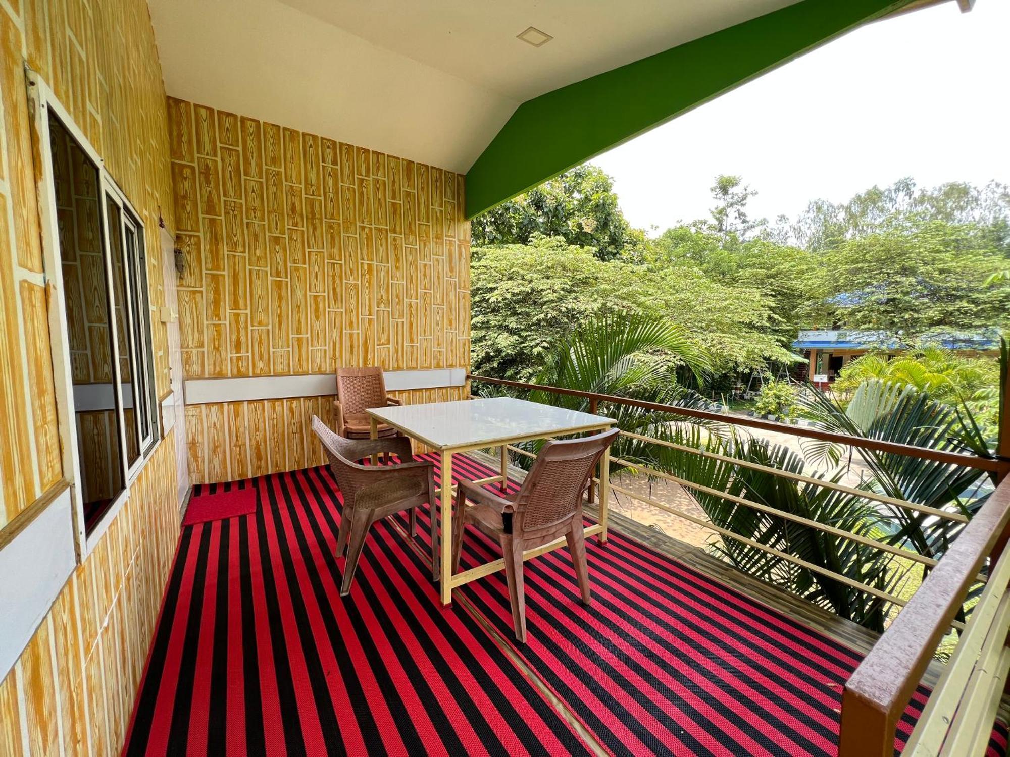 The Midway Jungle Resort 마시나구디 외부 사진