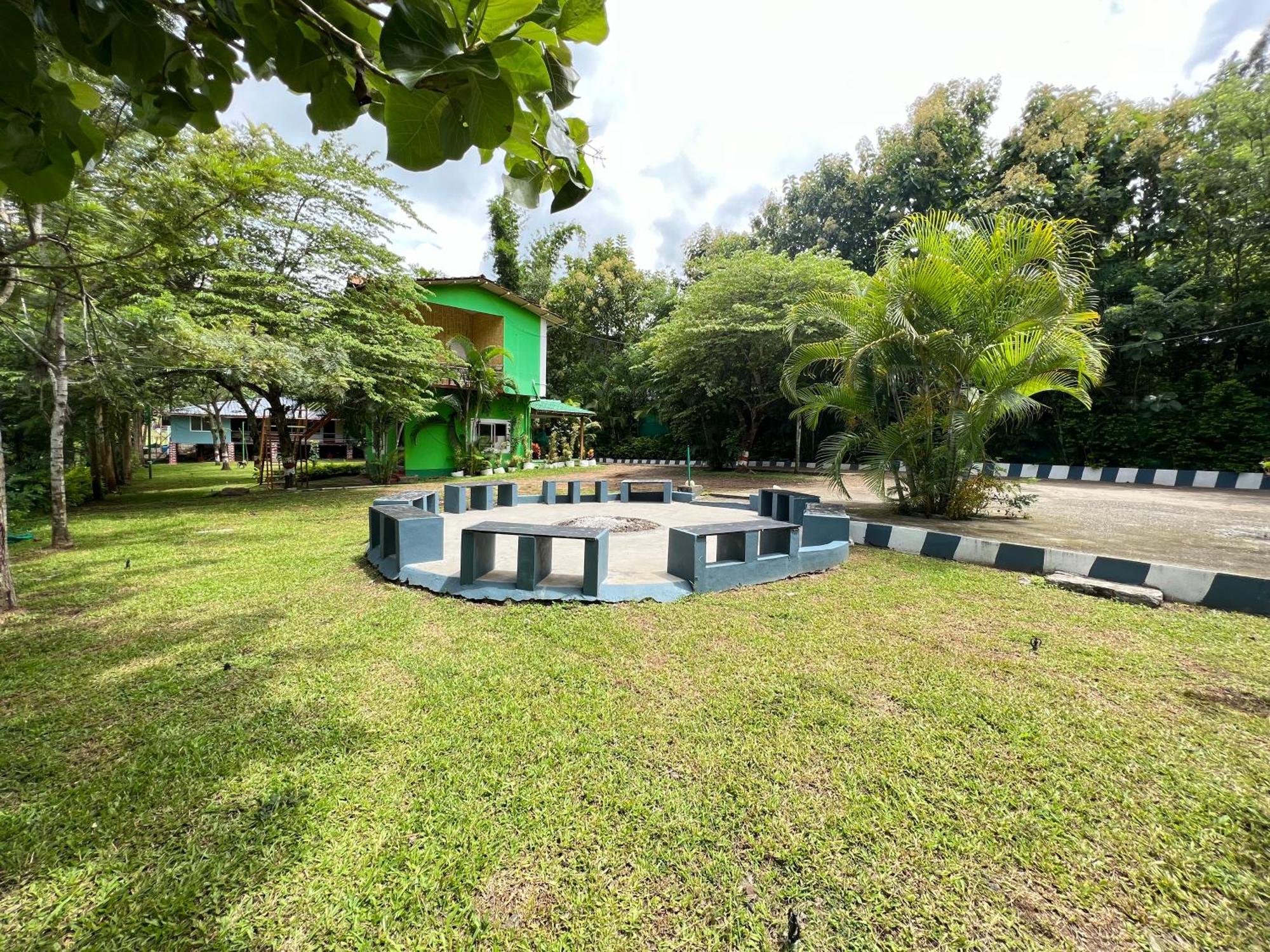 The Midway Jungle Resort 마시나구디 외부 사진