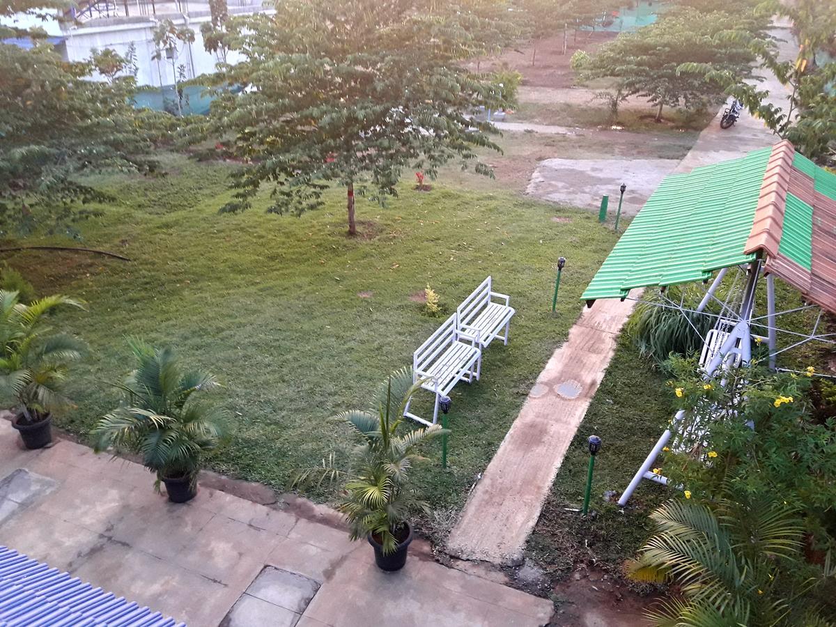 The Midway Jungle Resort 마시나구디 외부 사진
